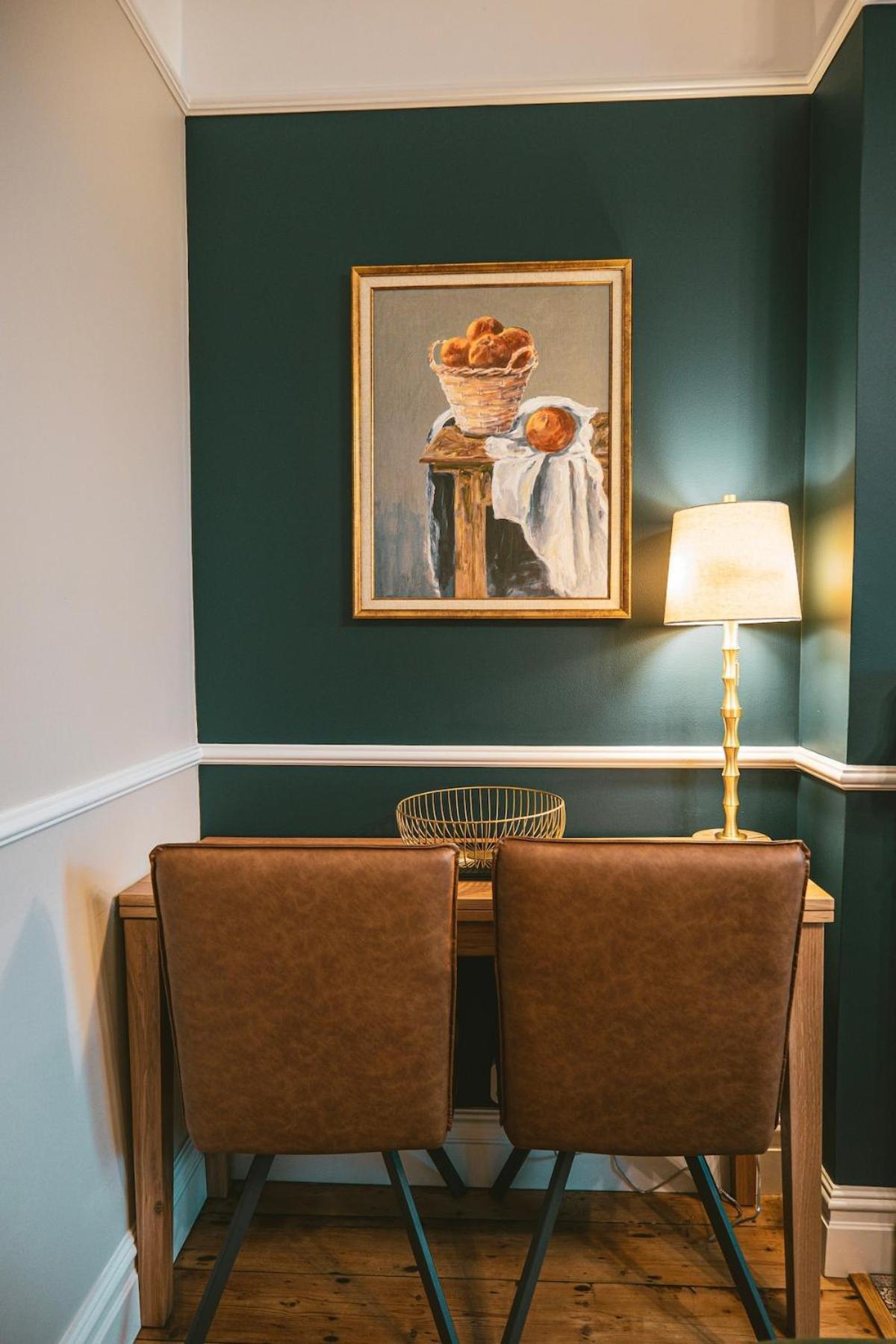 The Prestbury Annexe * Cheltenham
